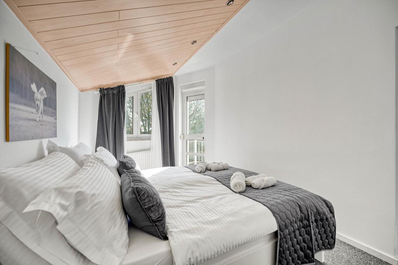 Astarea - Luxe Penthouse In Nature - Jacuzzi - Free Private Parking - Terrace & Balcony - Peace Zagreb Exterior foto